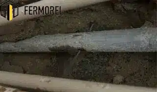 Pesquisa destrutiva com reparação da canalização de água pressurizada Intervenção de pesquisa destrutiva com reparação da canalização após deteção de fuga em tubo sob pressão.